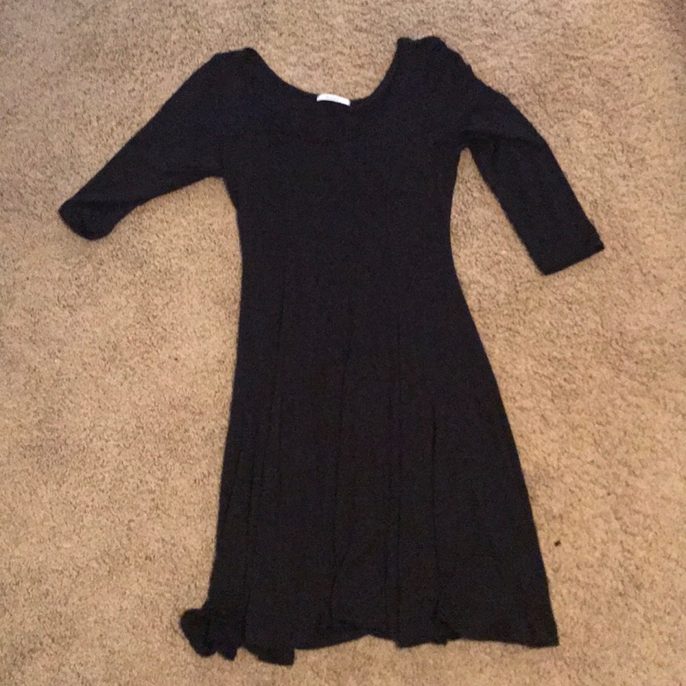 3/4 sleeve black dress